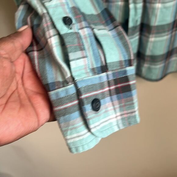 AE Athletic Fit Men’s Plaid Shirt XL - Picture 3 of 6